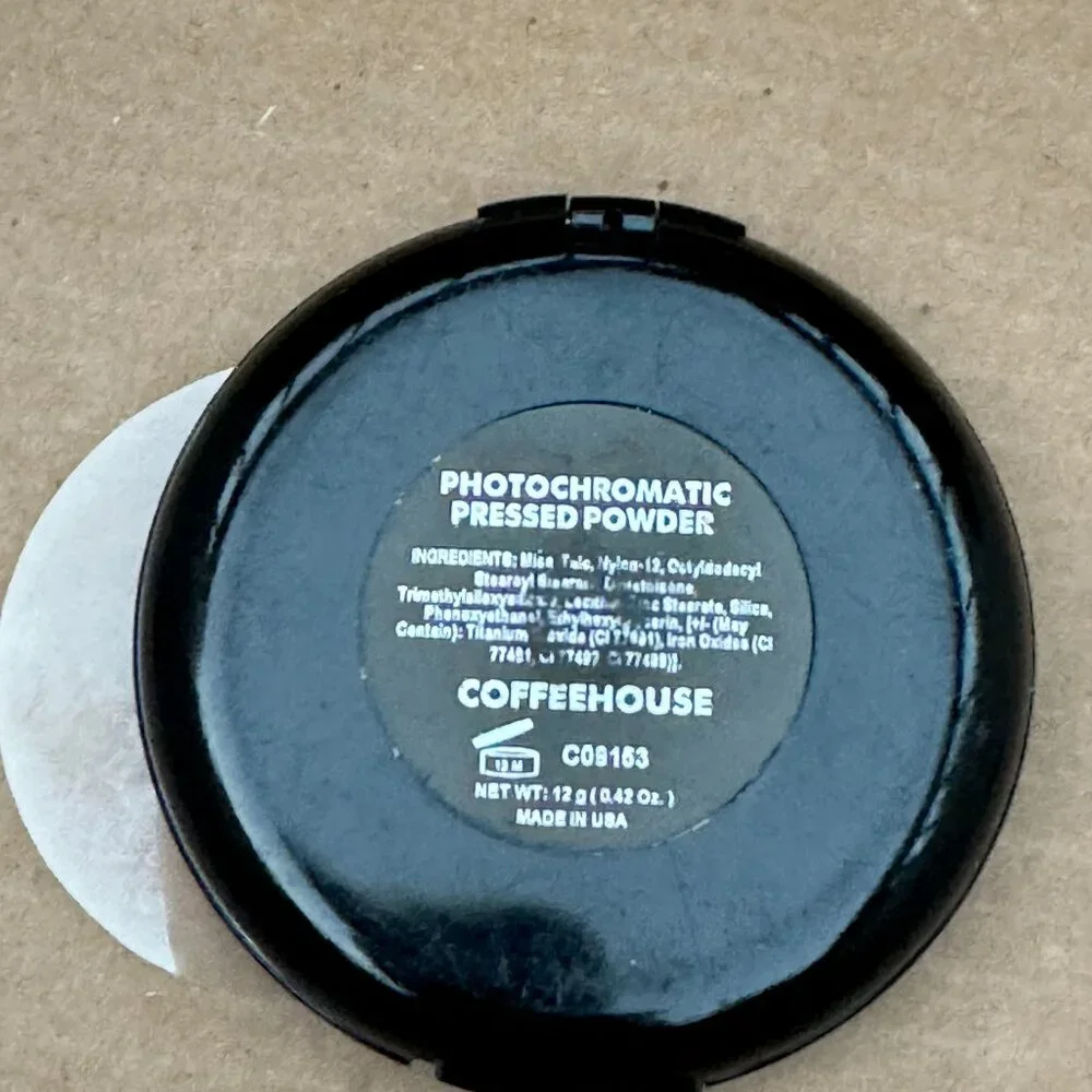 OSP Cosmetics Photochromatic Pressed Powder in Coffeehouse